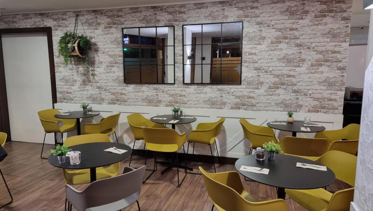 Hotel Norte 자라우츠 외부 사진